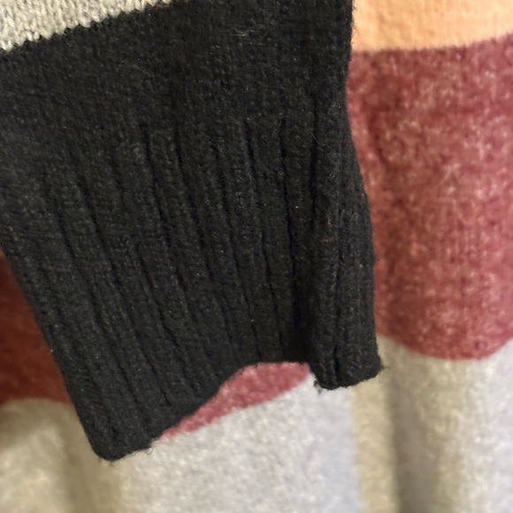 H&M Divided Cozy Colorblock Knit Sweater – Size Large - Picture 3 of 7
